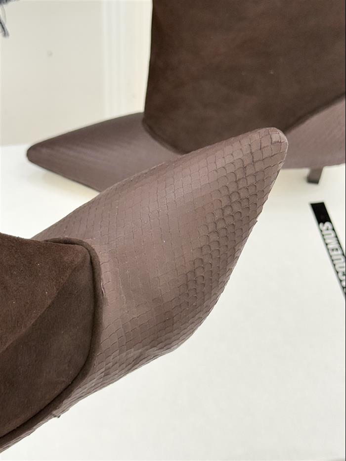 2025112817462118 400